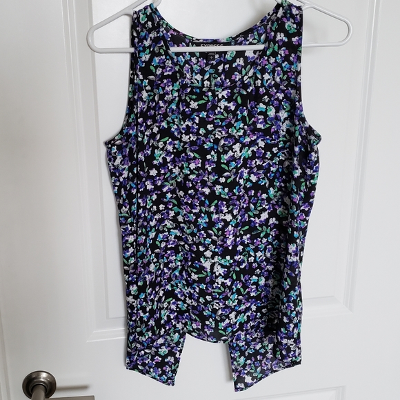 NWT Express Split-Back Ditsy Floral Tank - Picture 3 of 10